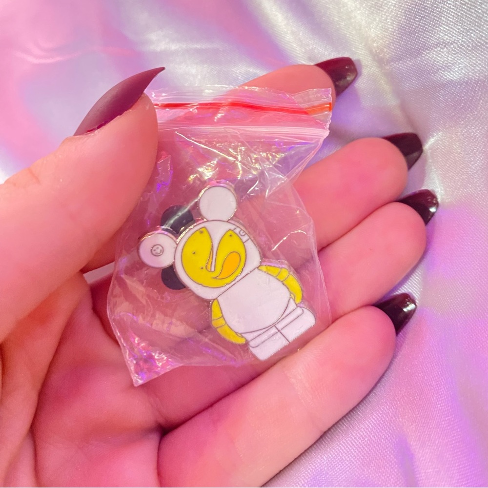 Disney pin